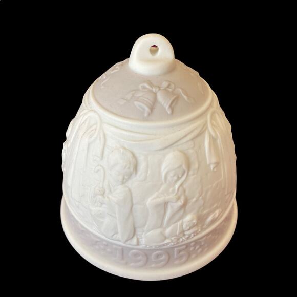 LLADRO Vintage Collectible 1995 Christmas Bell Porcelain - Picture 1 of 10